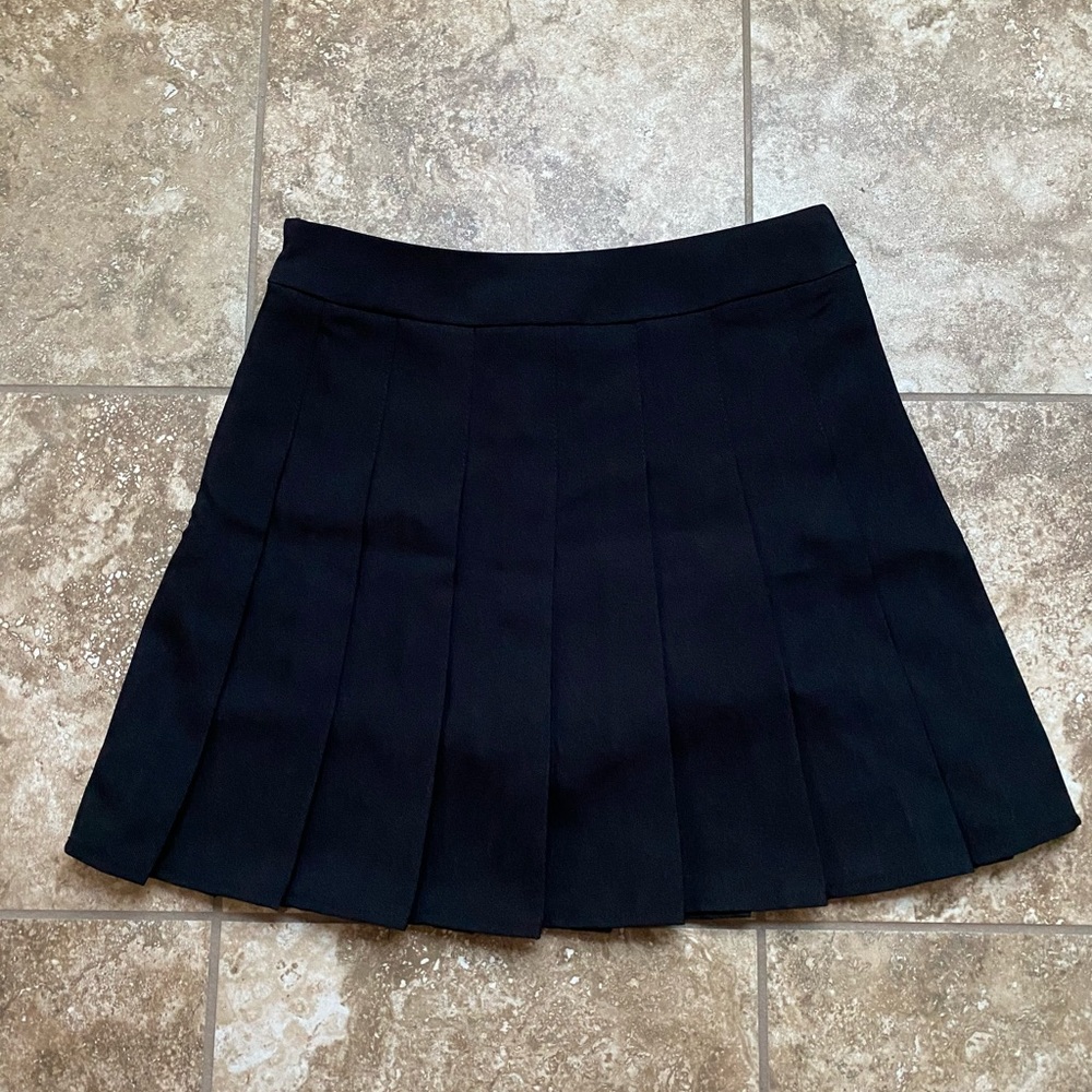 Black pleated skirt w/ shorts